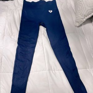 Navy blue butt lifting leggings